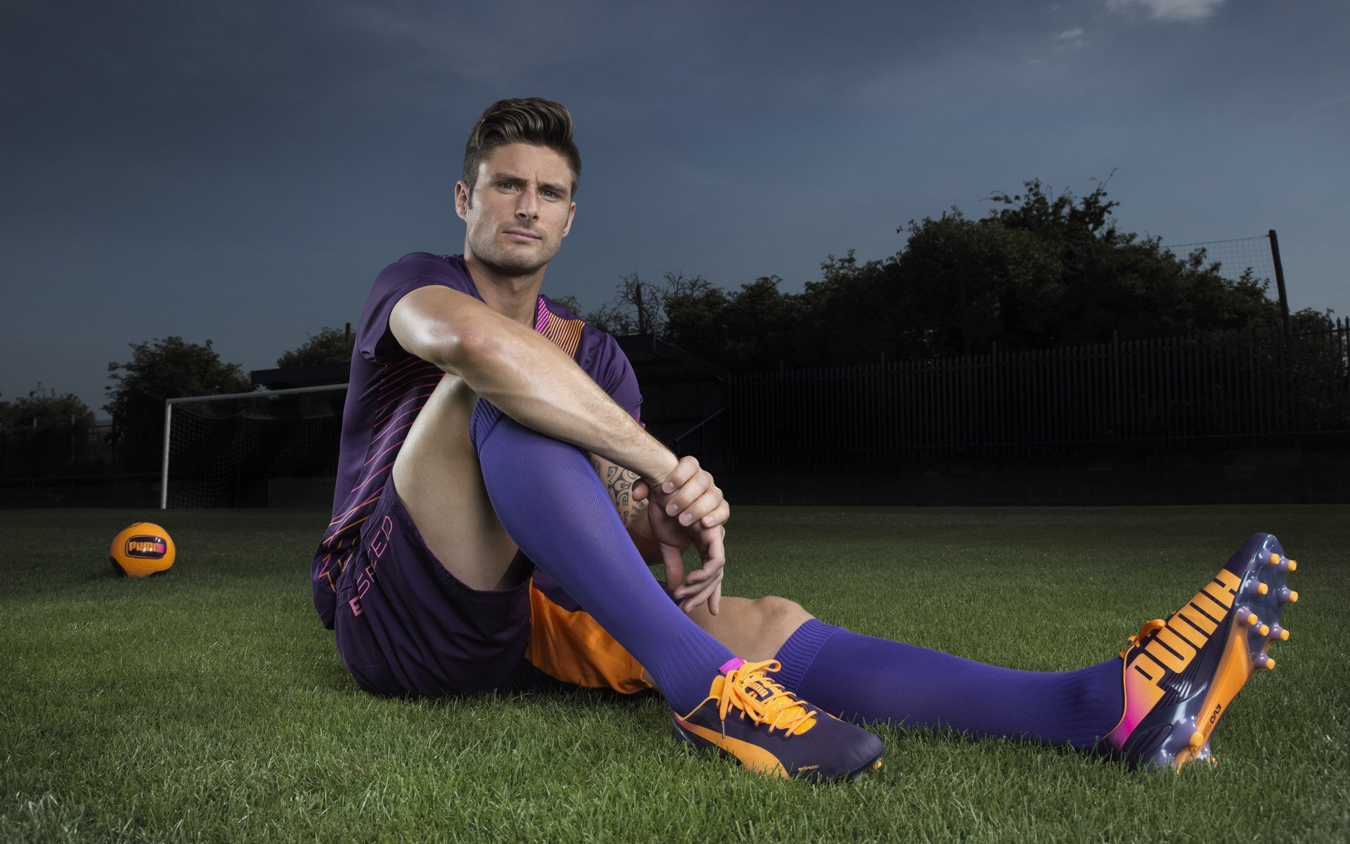 leyu乐鱼官网登录入口-曝阿莫林与安德森通道交谈，其明夏愿加盟曼联！冬窗9000万豪购没戏